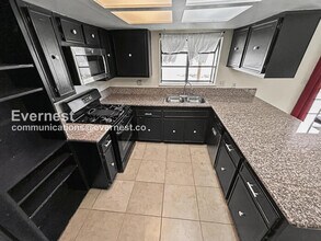 6232 Carl Ave in Las Vegas, NV - Building Photo - Building Photo