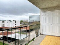 2816 S Bartell Dr photo'