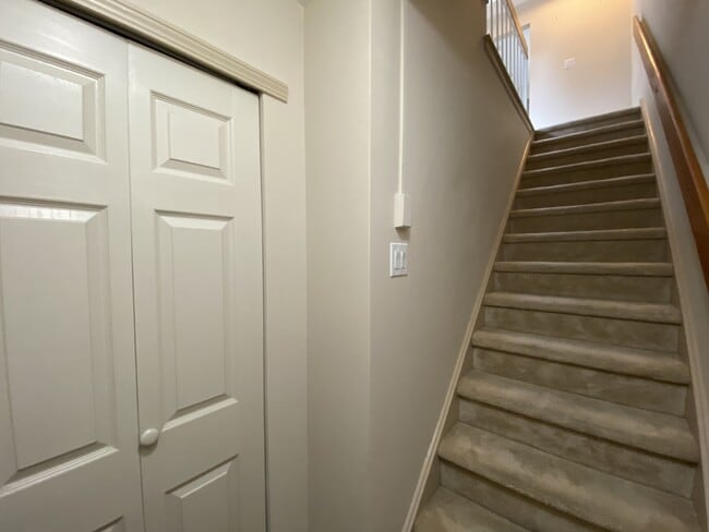 1716B Ralston Dr in Mount Laurel, NJ - Building Photo - Building Photo