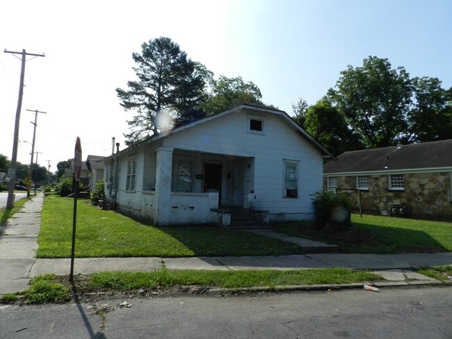 property at 1524 Chandler St