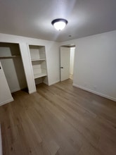 1722-1724 Houston Ave, Unit 1724 in Bremerton, WA - Foto de edificio - Building Photo