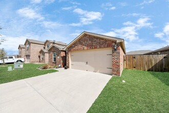 2430 Regatta Ln in Texas City, TX - Building Photo - Building Photo