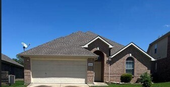 7216 Kentish Dr in Fort Worth, TX - Building Photo