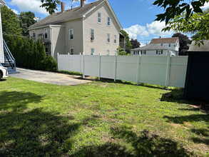 46 Smith St in Putnam, CT - Building Photo - Building Photo