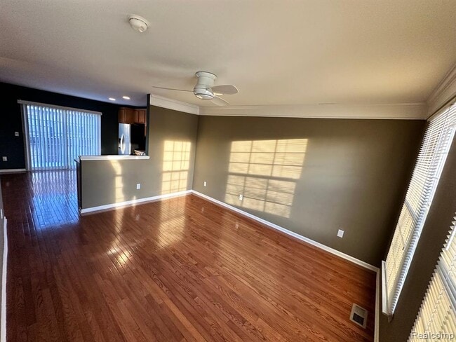 27976 Declaration Dr in Novi, MI - Building Photo - Building Photo