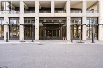 30 Elm Dr W in Mississauga, ON - Building Photo - Building Photo