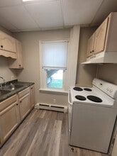 225 Pleasant St, Unit 1 in Hanover, PA - Building Photo - Building Photo