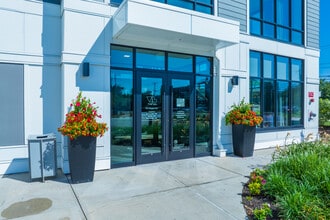 The Val in Billerica, MA - Foto de edificio - Building Photo