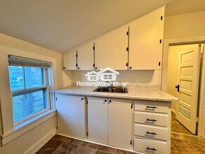 212 N 13th St in Adel, IA - Building Photo - Building Photo