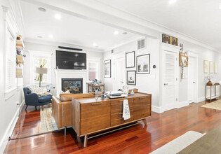 257 E St, Unit 2 in Boston, MA - Building Photo - Building Photo