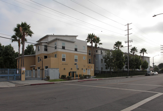 Harbor View Place in Wilmington, CA - Foto de edificio - Building Photo