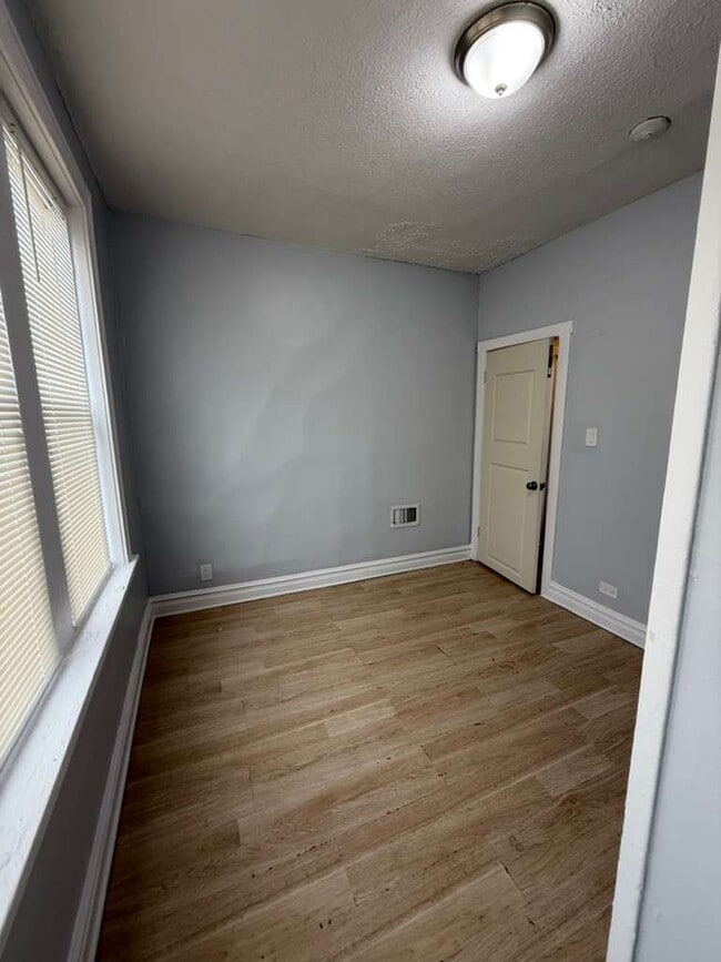 property at 5960 W Roosevelt Rd