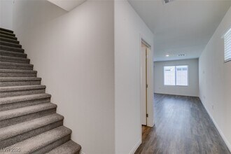 2646 Snapdragon Fls Ave in North Las Vegas, NV - Building Photo - Building Photo