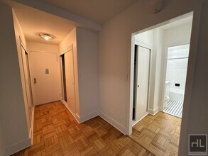 EAST 55 STREET in New York, NY - Building Photo - Building Photo
