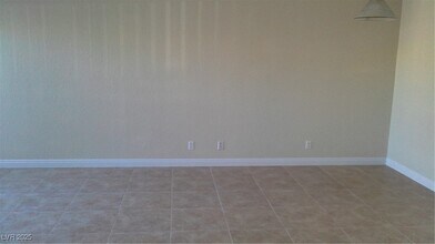 5072 S Rainbow Blvd in Las Vegas, NV - Building Photo - Building Photo