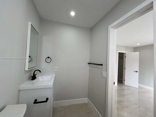 1844 NW 19th St in Miami, FL - Building Photo - Building Photo