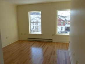 25 Milford St in Hamilton, NY - Building Photo - Building Photo