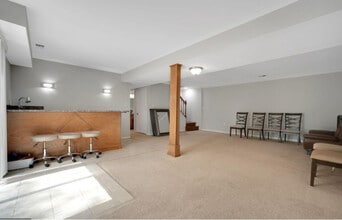 9521 Vandola Ct in Burke, VA - Building Photo - Building Photo