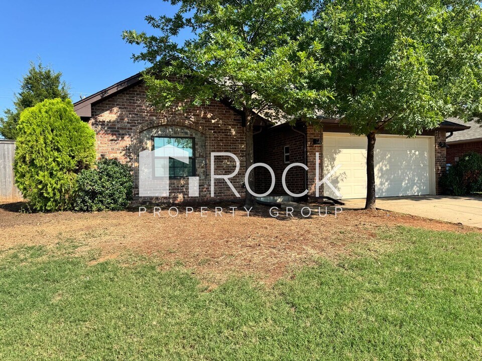 15912 Cantera Creek Dr in Edmond, OK - Foto de edificio