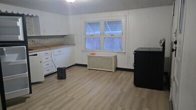 333 Chestnut St in Warrior Run, PA - Building Photo - Building Photo