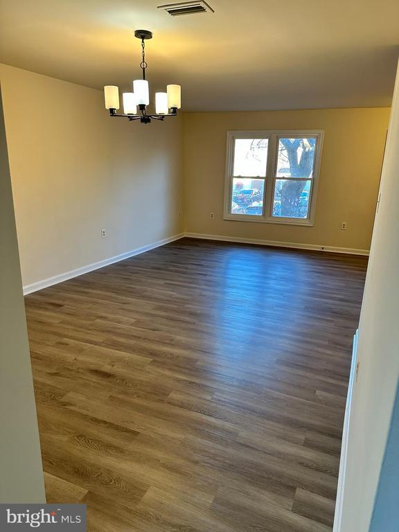 5235 Walney Rd in Centreville, VA - Building Photo - Building Photo