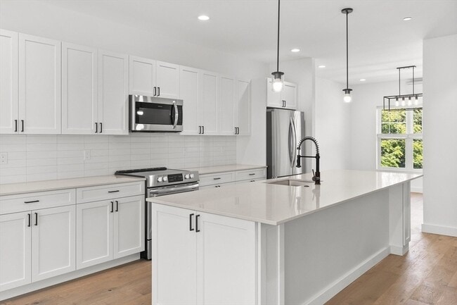 635 Main St in Wilmington, MA - Building Photo - Building Photo