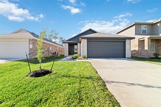 5942 Hampton Vly Dr in Spring, TX - Building Photo - Building Photo