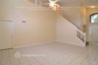 1605 Elk Spring Dr in Brandon, FL - Foto de edificio - Building Photo