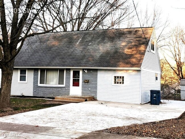 property at 7305 SW 12th St