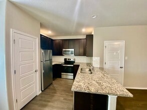 117-119-119 Highland Vw in New Braunfels, TX - Building Photo - Building Photo