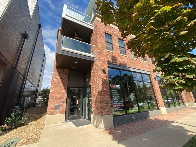 property at 235 N Linn St