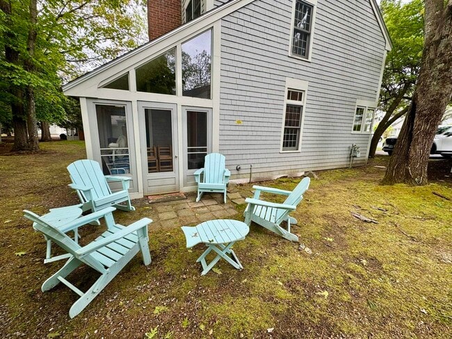 20 Golf View in Laconia, NH - Foto de edificio - Building Photo