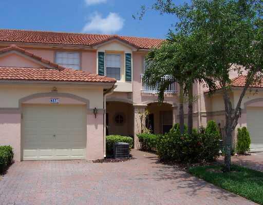 8271 Vía Serena in Boca Raton, FL - Building Photo