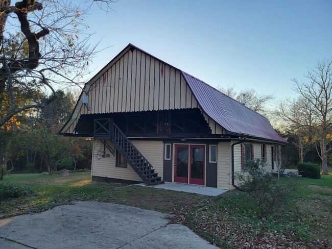 688 Speck Rd in Lebanon, TN - Building Photo - Building Photo