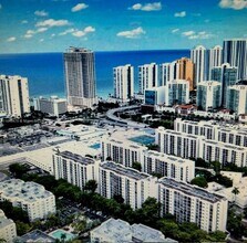 16919 N Bay Rd in Sunny Isles Beach, FL - Building Photo - Building Photo