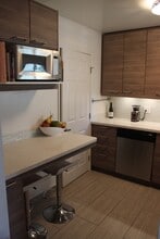 4911 Indian Wood Rd, Unit 611 in Culver City, CA - Building Photo - Building Photo