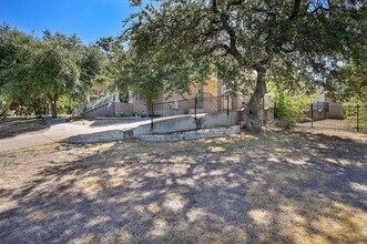 10011 Brightling Ln in Austin, TX - Building Photo - Building Photo