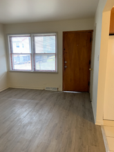 100 Vana Dr in Willow Springs, IL - Building Photo - Building Photo