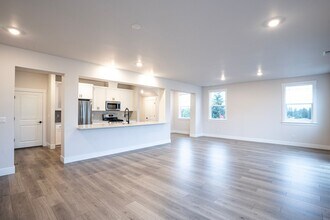 16959 SW Leaf Ln in Tigard, OR - Building Photo - Building Photo