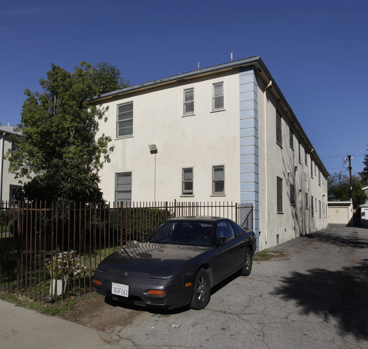 14147 Sylvan St in Van Nuys, CA - Building Photo