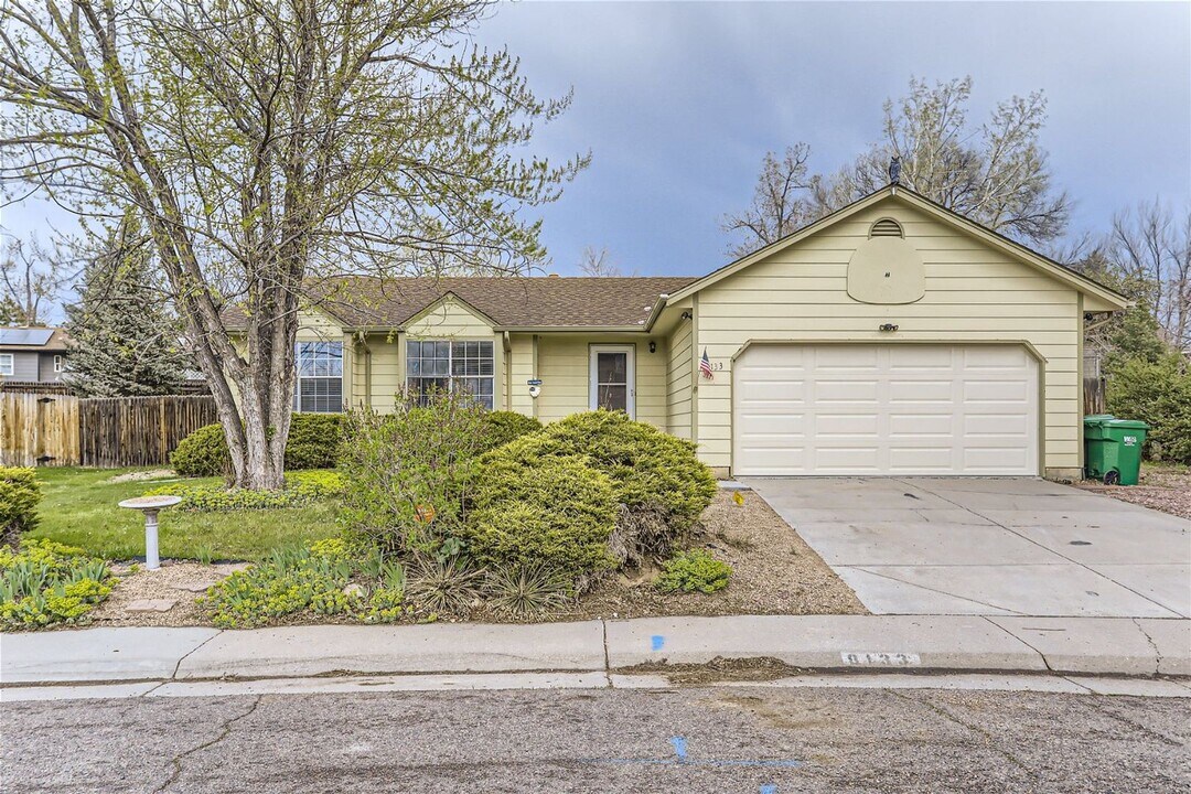 8133 S Everett St in Littleton, CO - Building Photo