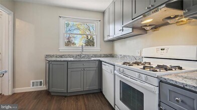 1123 Parrish Dr in Rockville, MD - Building Photo - Building Photo