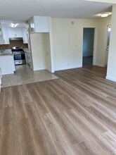 Toland Way Apartments in Eagle Rock, CA - Building Photo - Building Photo