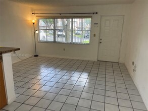 8670 NW 6th Ln in Miami, FL - Building Photo - Building Photo