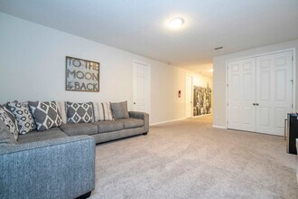 9035 Sunshine Ridge Loop in Kissimmee, FL - Building Photo - Building Photo