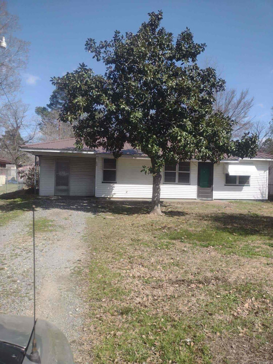 1713 Hollywood Dr in Monroe, LA - Building Photo