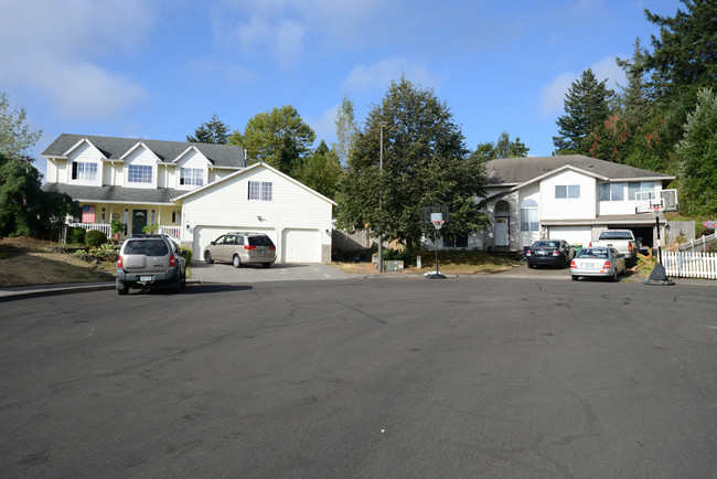 SW 24th in Troutdale, OR - Foto de edificio - Building Photo