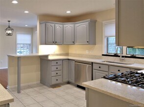 300 Jefferson Ave in Mamaroneck, NY - Building Photo - Building Photo
