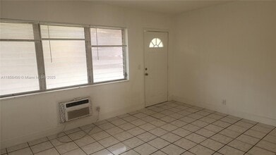 280 SW 11th Ave in Hallandale Beach, FL - Building Photo - Building Photo