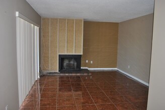 4800 N Stanton St-Unit -1 in El Paso, TX - Building Photo - Building Photo